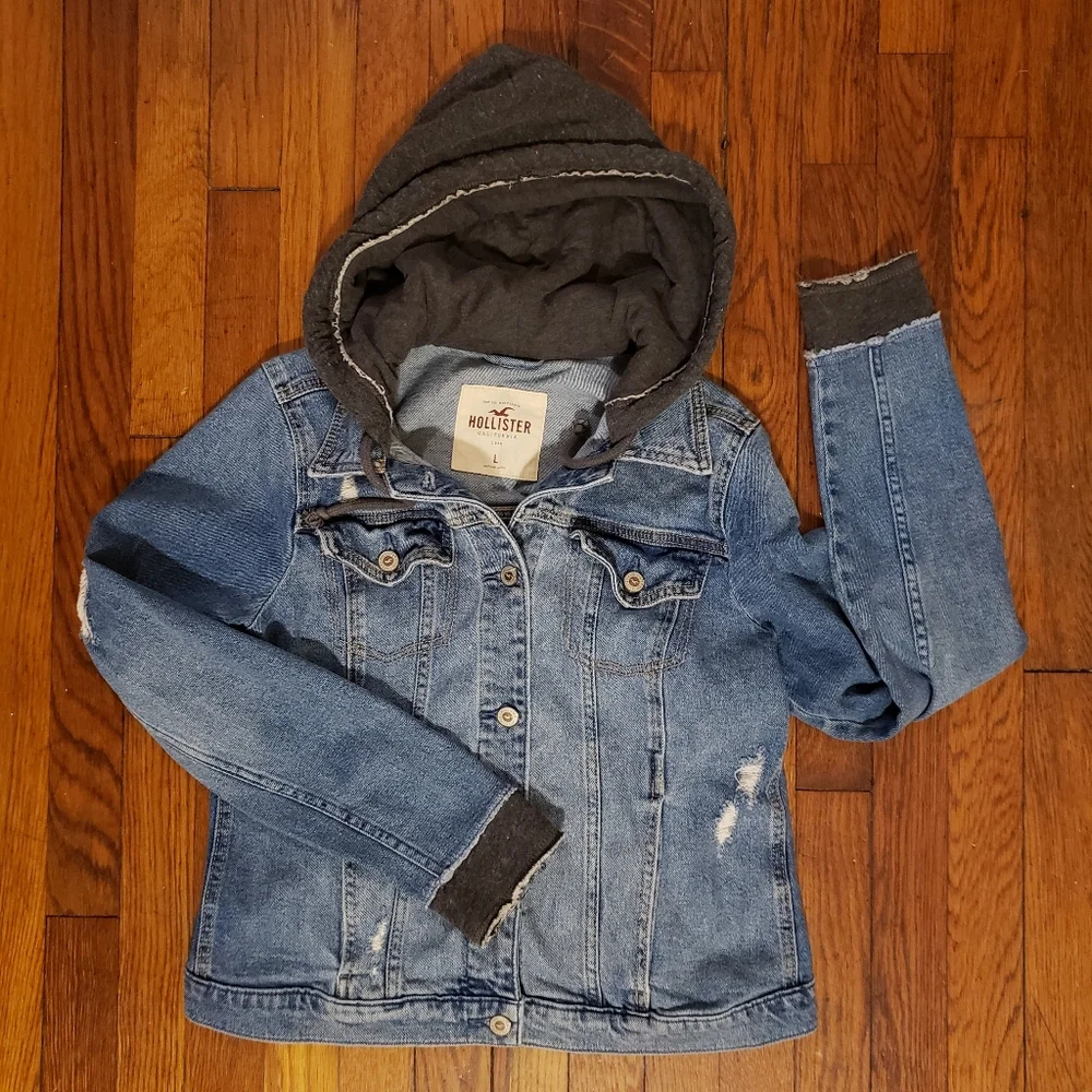 Hollister women's hooded distressed jean jacket. Size L. - Picture 3 of 8